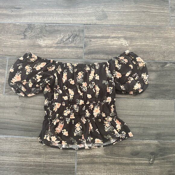 SO Pink Floral  Crop Top Size Small Black Pink - Picture 1 of 5